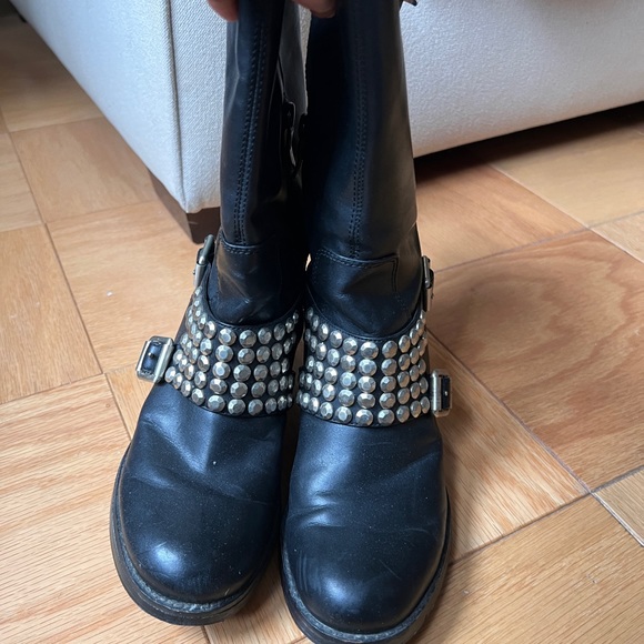 Y2K Era Black Boots - Picture 5 of 5